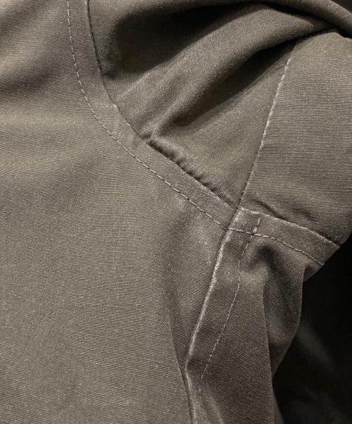 CANADA GOOSE（カナダグース）CANADA GOOSE (カナダグース) LABRADOR BOMBER カーキ サイズ:Mの古着・服飾アイテム