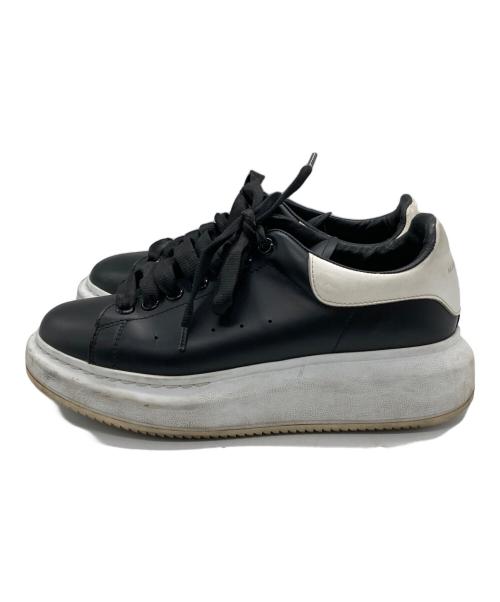 ALEXANDER McQUEEN（アレキサンダーマックイーン）ALEXANDER McQUEEN (アレキサンダーマックイーン) オーバーサイズドスニーカー ブラック サイズ:39の古着・服飾アイテム