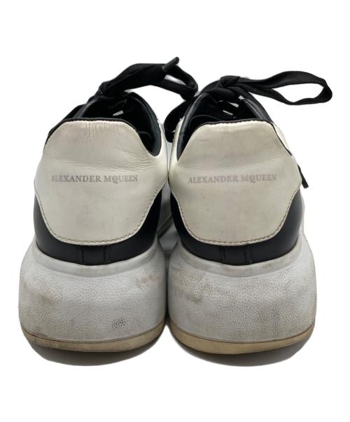 ALEXANDER McQUEEN（アレキサンダーマックイーン）ALEXANDER McQUEEN (アレキサンダーマックイーン) オーバーサイズドスニーカー ブラック サイズ:39の古着・服飾アイテム
