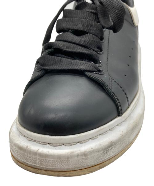 ALEXANDER McQUEEN（アレキサンダーマックイーン）ALEXANDER McQUEEN (アレキサンダーマックイーン) オーバーサイズドスニーカー ブラック サイズ:39の古着・服飾アイテム