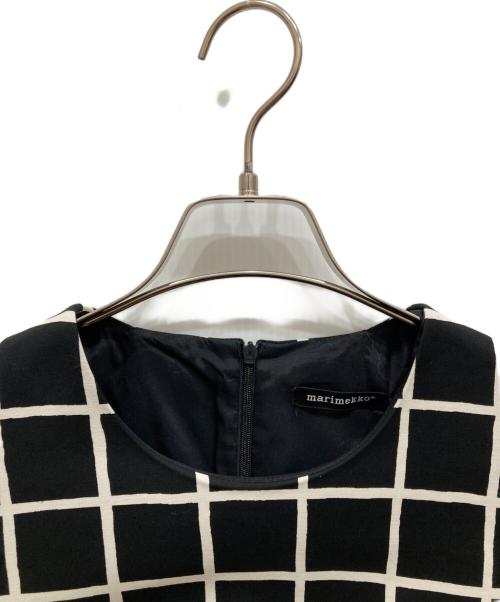 marimekko（マリメッコ）marimekko (マリメッコ) 半袖チェックワンピース ブラック サイズ:34 未使用品の古着・服飾アイテム