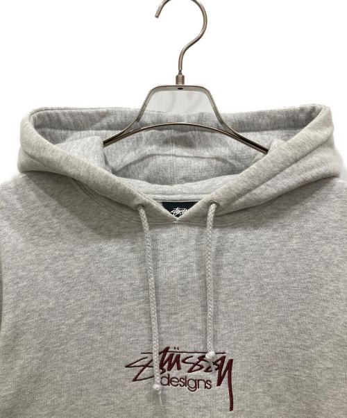 stussy（ステューシー）stussy (ステューシー) ロゴ刺繍パーカー グレー サイズ:Mの古着・服飾アイテム