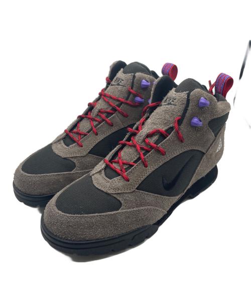NIKE ACG（ナイキエーシージー）NIKE ACG (ナイキエージーシー) TORRE MID WP ミッドカットスニーカー ブラウン サイズ:27CMの古着・服飾アイテム