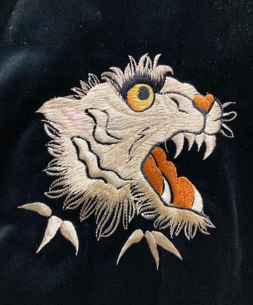 東洋エンタープライズ（トウヨウエンタープライズ）東洋エンタープライズ (トウヨウエンタープライズ) Mid 1950s Style Velveteen Souvenir Jacket “WHITE TIGER” × “EAGLE”  ブラック サイズ:XLの古着・服飾アイテム