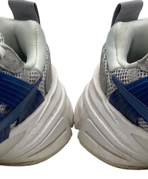 NIKE（ナイキ）NIKE (ナイキ) WMNS V2K RUN UNLOCKED グレー サイズ:SIZE 26.5cmの古着・服飾アイテム