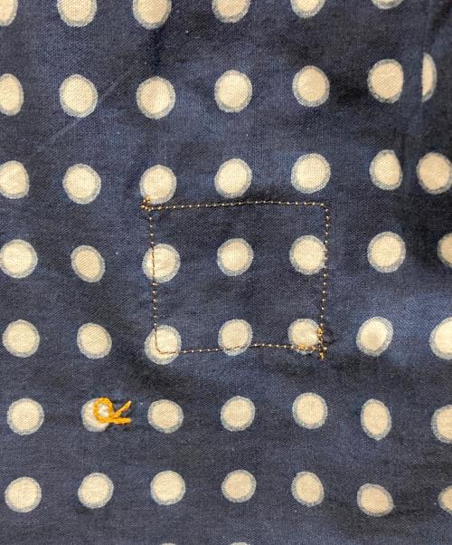 45R（フォーティファイブ・アール）45R (フォーティファイブ・アール) ドットプリントの908丸衿プルシャツ ネイビー サイズ:SIZE 2の古着・服飾アイテム