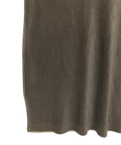 PLEATS PLEASE（プリーツプリーズ）PLEATS PLEASE (プリーツプリーズ) プリーツカットソー ブラウン サイズ:-の古着・服飾アイテム