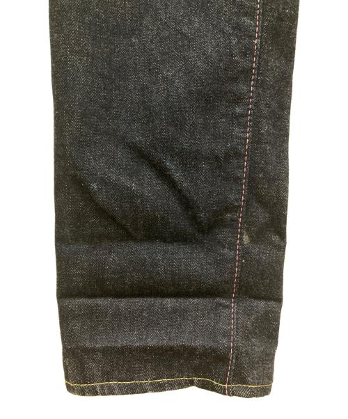 MOMOTARO JEANS（桃太郎ジーンズ）MOMOTARO JEANS (桃太郎ジーンズ) 出陣15.7ozナローテーパードデニムパンツ インディゴ サイズ: 81cm (W32)の古着・服飾アイテム