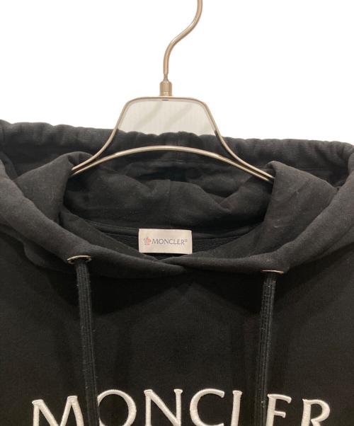 MONCLER（モンクレール）MONCLER (モンクレール) 刺繍ロゴプルオーバーパーカー ブラック サイズ:Sの古着・服飾アイテム