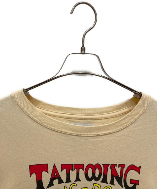 Black Weirdos（ブラック ウィドース）Black Weirdos (ブラック ウィドース) Yeong-Dong Tattoo Tee ベージュ サイズ:SIZE Lの古着・服飾アイテム