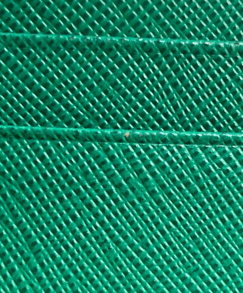 PRADA（プラダ）PRADA (プラダ) サフィアーノトライアングル カードケース グリーンの古着・服飾アイテム