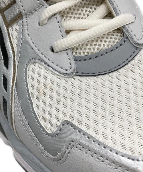 asics（アシックス）asics (アシックス) GEL-NYC 2055 ホワイト×ベージュ サイズ:27の古着・服飾アイテム