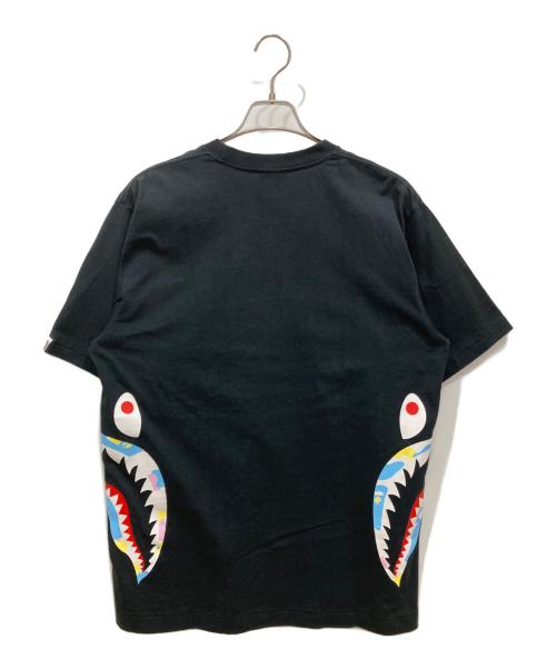 A BATHING APE（アベイシングエイプ）A BATHING APE (ア ベイシング エイプ) シャークプリントＴシャツ ブラック サイズ:Mの古着・服飾アイテム