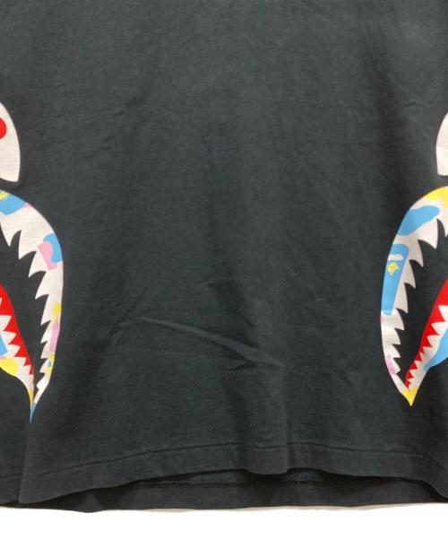 A BATHING APE（アベイシングエイプ）A BATHING APE (ア ベイシング エイプ) シャークプリントＴシャツ ブラック サイズ:Mの古着・服飾アイテム
