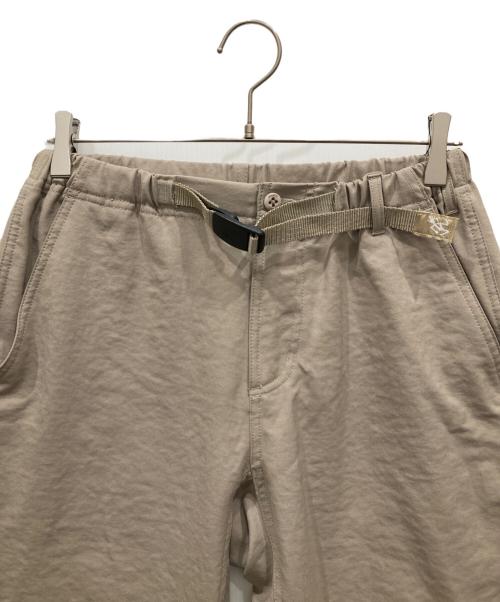 GRAMICCI（グラミチ）GRAMICCI (グラミチ) green label relaxing (グリーンレーベルリラクシング) 別注イージークライミングパンツ ベージュ サイズ:Mの古着・服飾アイテム