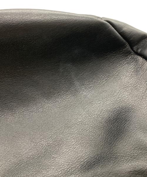 russet（ラシット）russet (ラシット) ソフトレザーラウンドショルダーバッグ ブラックの古着・服飾アイテム