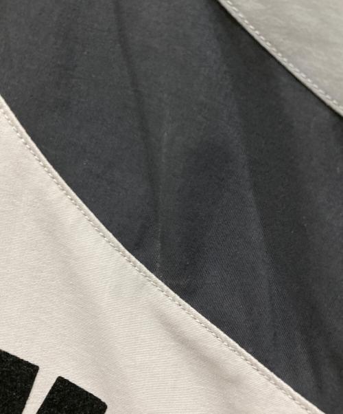 SUPREME（シュプリーム）Supreme (シュプリーム) UMBRO (アンブロ) Track Jacket グレー×ブラック サイズ:SIZE XXLの古着・服飾アイテム