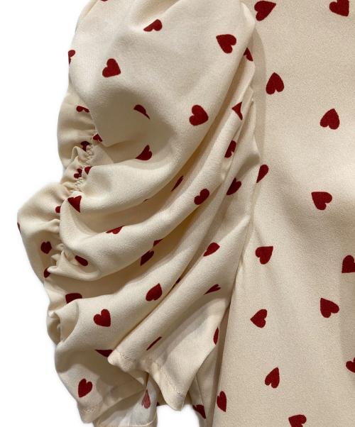 Snidel（スナイデル）Snidel (スナイデル) ハートプリントワンピース ベージュ サイズ:SIZE 2の古着・服飾アイテム