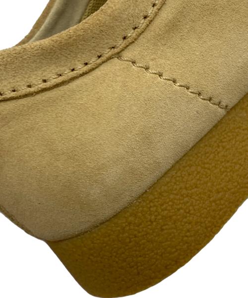 CLARKS（クラークス）CLARKS (クラークス) Wallaby Evo Waterproof ベージュ サイズ:26.5の古着・服飾アイテム