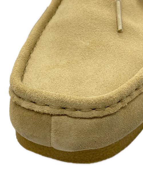 CLARKS（クラークス）CLARKS (クラークス) Wallaby Evo Waterproof ベージュ サイズ:26.5の古着・服飾アイテム