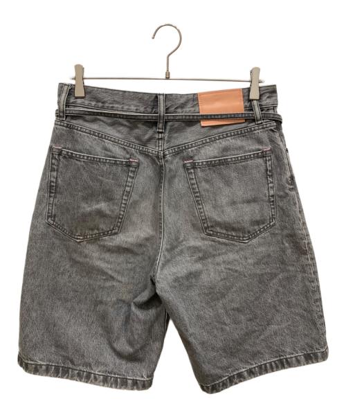 Acne studios（アクネ ストゥディオス）ACNE STUDIOS (アクネ ストゥディオス) Loose Fit Denim Short グレー サイズ:W28の古着・服飾アイテム