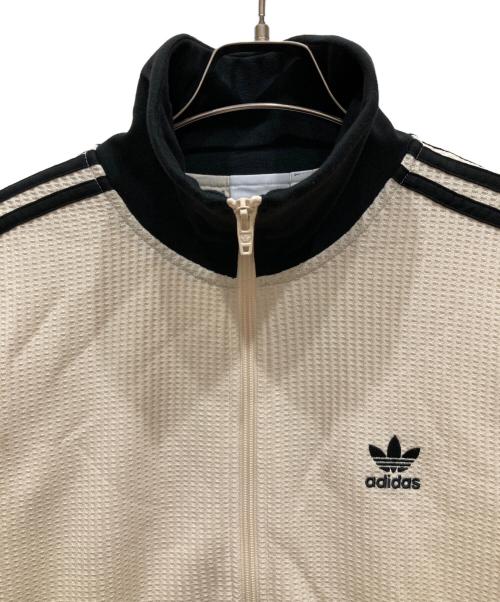 adidas（アディダス）adidas (アディダス) ワッフル クラシック トラックトップ ベージュ サイズ:Ⅿ 未使用品の古着・服飾アイテム