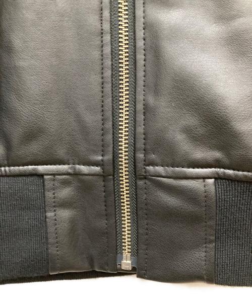 ALPHA INDUSTRIES（アルファインダストリーズ）ALPHA INDUSTRIES (アルファインダストリーズ) MA-1 フェイクレザージャケット ブラック×オレンジ サイズ:SIZE 02の古着・服飾アイテム