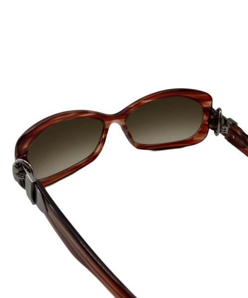 GUCCI（グッチ）GUCCI (グッチ) ベルトモチーフサングラス ブラウン サイズ:58□14の古着・服飾アイテム