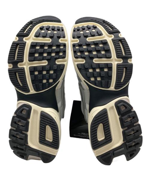 NIKE（ナイキ）NIKE (ナイキ) WMNS V2K Run グレー サイズ:24 未使用品の古着・服飾アイテム