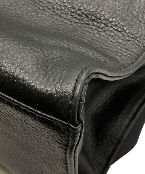 ear PAPILLONNER（イアパピヨネ）ear PAPILLONNER (イアパピヨネ) スクエアレザーリュック ブラックの古着・服飾アイテム