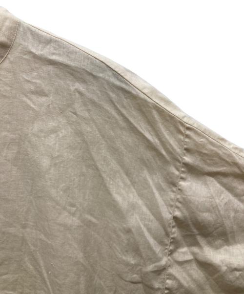 KAGURE（カグレ）kagure (カグレ) リネンスクエアケープシャツ ベージュ サイズ:freeの古着・服飾アイテム