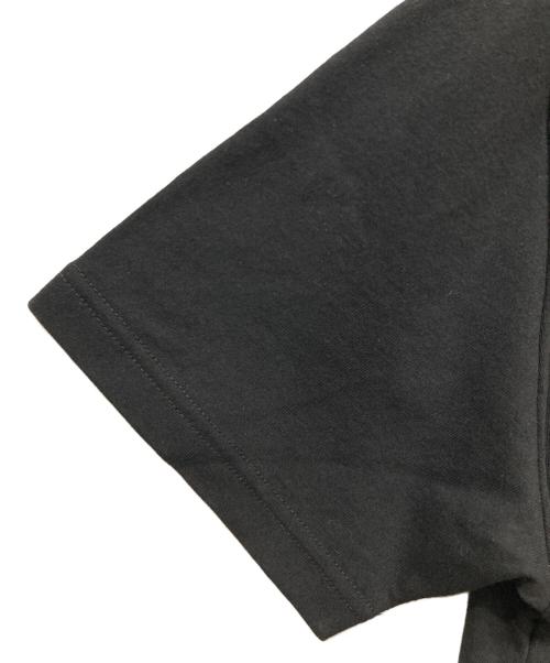 sacai（サカイ）sacai (サカイ) KAWS (カウズ) Embroidery Tee ブラック サイズ:1の古着・服飾アイテム