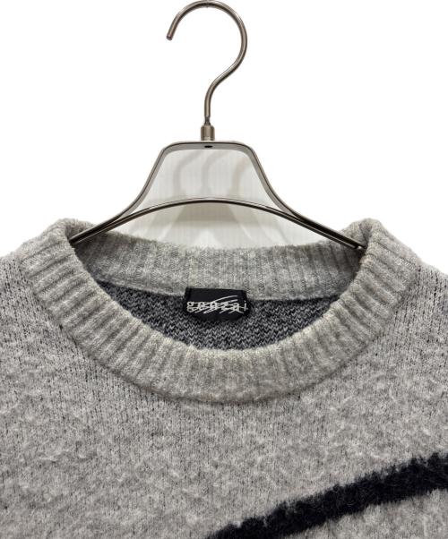 genzai（ゲンザイ）genzai (ゲンザイ) Big Logo Knit グレー サイズ:Ⅿの古着・服飾アイテム