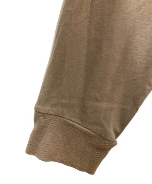 FOG ESSENTIALS（フィアオブゴッド エッセンシャル）FOG ESSENTIALS (フィアオブゴッド エッセンシャル) ロゴカットソー ベージュ サイズ:Mの古着・服飾アイテム