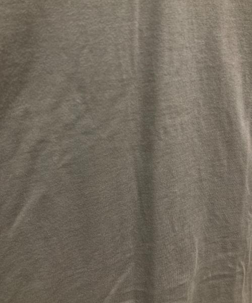 FOG ESSENTIALS（フィアオブゴッド エッセンシャル）FOG ESSENTIALS (フィアオブゴッド エッセンシャル) ロゴカットソー ベージュ サイズ:Mの古着・服飾アイテム