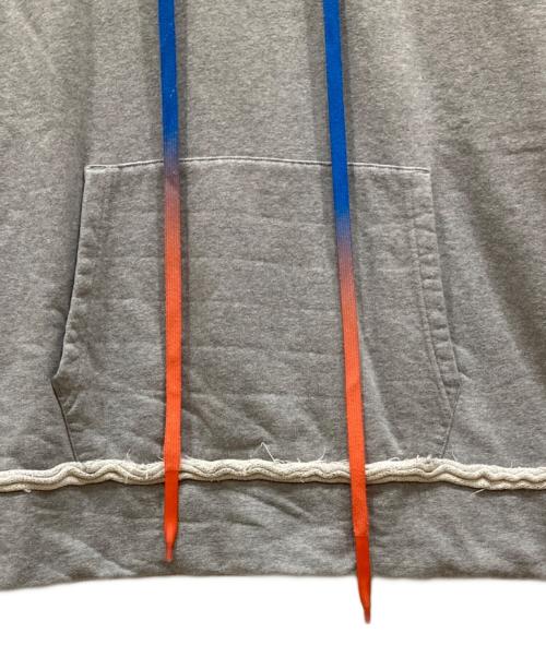 OFFWHITE（オフホワイト）OFFWHITE (オフホワイト) VIRGIL ABLOH BACK ALLOW HOODIE グレー サイズ:SIZE Mの古着・服飾アイテム