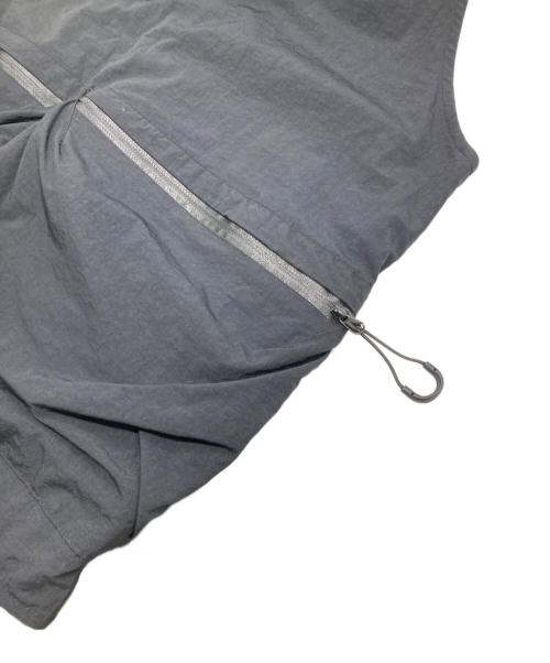 CMF OUTDOOR GARMENT（コンフィーアウトドアガーメント）CMF OUTDOOR GARMENT (コンフィーアウトドアガーメント) OVERLAY VEST ブラック サイズ:Sの古着・服飾アイテム