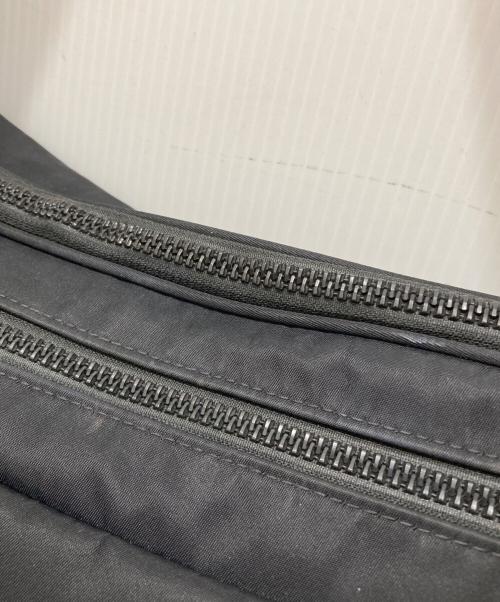 Onitsuka Tiger（オニツカタイガー）Onitsuka Tiger (オニツカタイガー) MESSENGER BAG メッセンジャーバッグ ブラックの古着・服飾アイテム