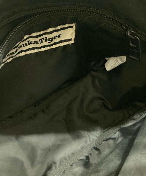 Onitsuka Tiger（オニツカタイガー）Onitsuka Tiger (オニツカタイガー) MESSENGER BAG メッセンジャーバッグ ブラックの古着・服飾アイテム