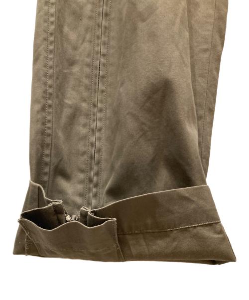 ISSEY MIYAKE WHITE LABEL（イッセイミヤケホワイトレーベル）ISSEY MIYAKE WHITE LABEL (イッセイミヤケホワイトレーベル) センタージップギミックパンツ ブラウン サイズ:SIZE 1の古着・服飾アイテム