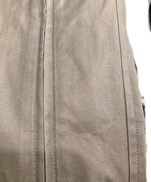 ISSEY MIYAKE WHITE LABEL（イッセイミヤケホワイトレーベル）ISSEY MIYAKE WHITE LABEL (イッセイミヤケホワイトレーベル) センタージップギミックパンツ ブラウン サイズ:SIZE 1の古着・服飾アイテム