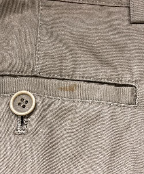 ISSEY MIYAKE WHITE LABEL（イッセイミヤケホワイトレーベル）ISSEY MIYAKE WHITE LABEL (イッセイミヤケホワイトレーベル) センタージップギミックパンツ ブラウン サイズ:SIZE 1の古着・服飾アイテム