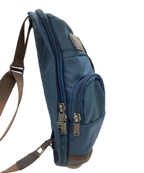 TUMI（トゥミ）TUMI (トゥミ) サラトガショルダーバッグ ネイビーの古着・服飾アイテム
