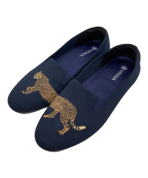 VIVALA（ヴィヴァラ）VIVALA (ヴィヴァラ) ヒョウ刺繍パンプス ネイビー サイズ:SIZE 37の古着・服飾アイテム