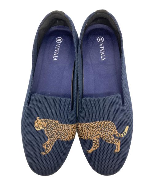 VIVALA（ヴィヴァラ）VIVALA (ヴィヴァラ) ヒョウ刺繍パンプス ネイビー サイズ:SIZE 37の古着・服飾アイテム