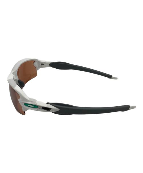 OAKLEY（オークリー）OAKLEY (オークリー) サングラス ホワイトの古着・服飾アイテム