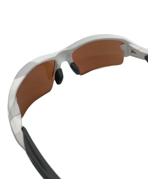 OAKLEY（オークリー）OAKLEY (オークリー) サングラス ホワイトの古着・服飾アイテム
