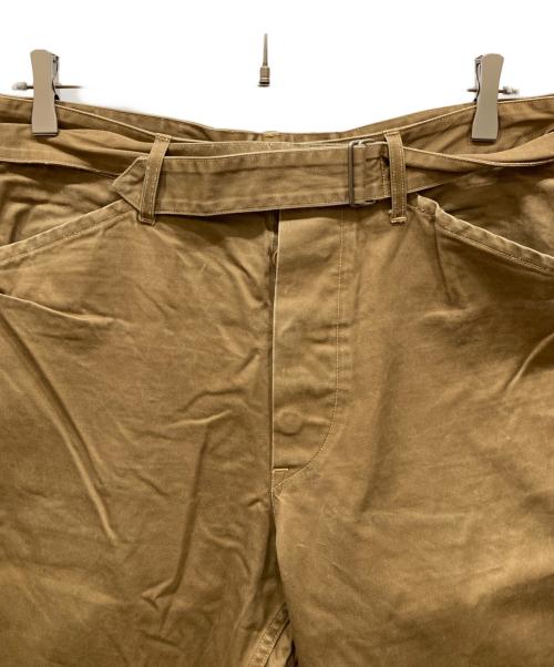 COMOLI（コモリ）COMOLI (コモリ) ベルテッドパンツ ブラウン サイズ:SIZE 2の古着・服飾アイテム