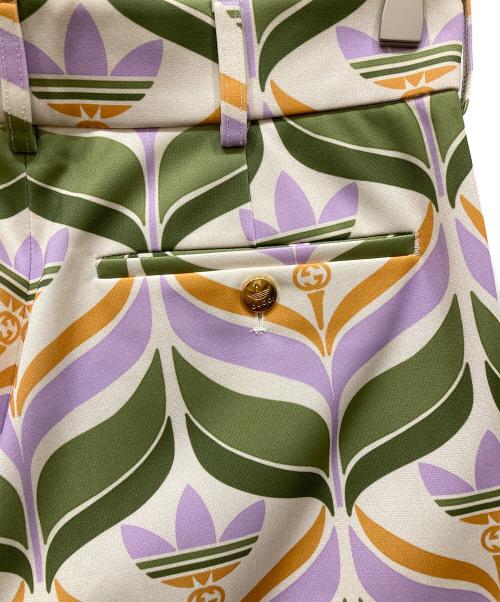 GUCCI（グッチ）GUCCI (グッチ) adidas (アディダス) トレフォイル プリント ショートパンツ アイボリー×グリーン サイズ:SIZE 44 未使用品の古着・服飾アイテム