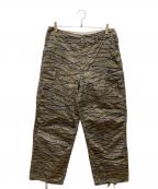 Hysteric Glamourヒステリックグラマー）の古着「BARBED WIRE CAMO柄 6ポケット カーゴパンツ」｜グリーン